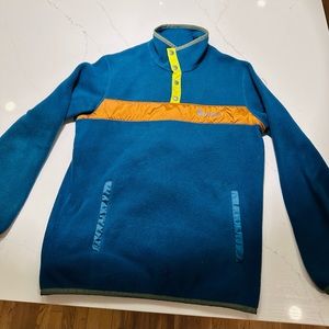 Cotopaxi Men’s Large fleece pullover.